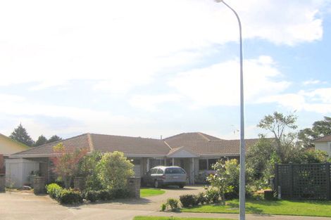 Photo of property in 14 Ngamotu Place, Mount Maunganui, 3116