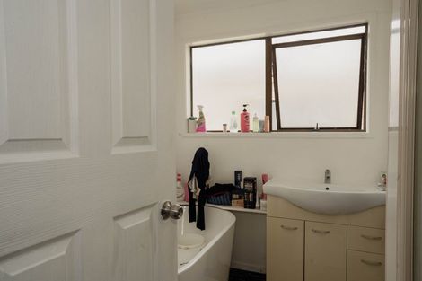 Photo of property in 14 Kellett Road, Ranui, Auckland, 0612