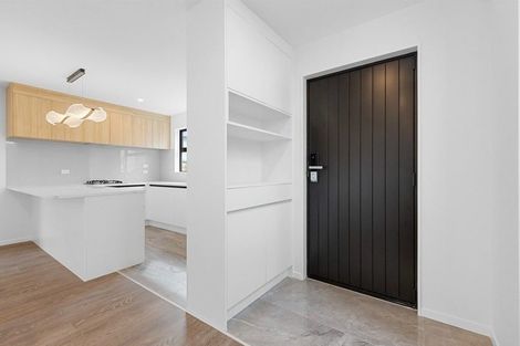 Photo of property in 41 Golf Road, New Lynn, Auckland, 0600