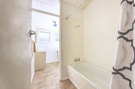 Photo of property in 3/220a Church Street, Onehunga, Auckland, 1061