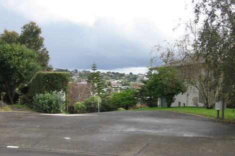 Photo of property in 18 Pounamu Place, Shelly Park, Auckland, 2014