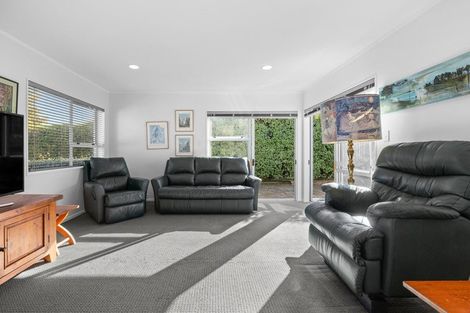 Photo of property in 15 Glucina Avenue, West Harbour, Auckland, 0618