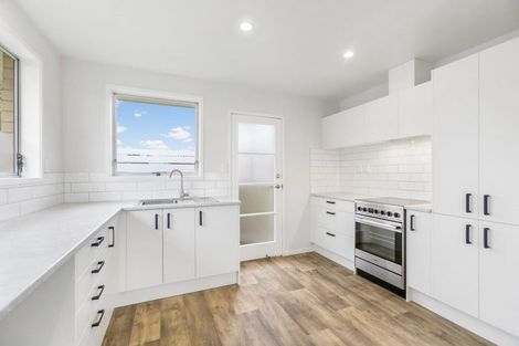 Photo of property in 18a Lidcombe Place, Avondale, Auckland, 1026