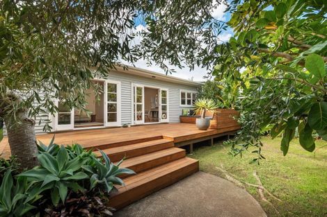 Photo of property in 7 Knight Avenue, Mount Albert, Auckland, 1025