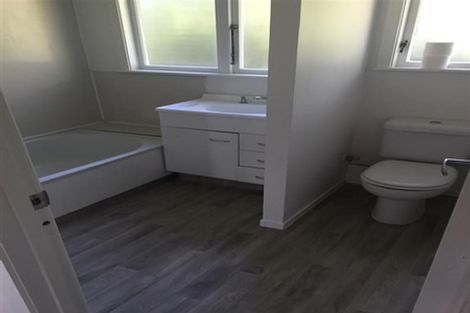 Photo of property in 1/24 Halder Place, Torbay, Auckland, 0632