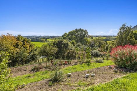 Photo of property in 35 Sunglo Terrace, Otaki, 5512