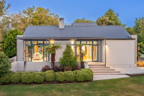 Photo of property in 105 Gladstone Road South, Dalmore, Dunedin, 9010