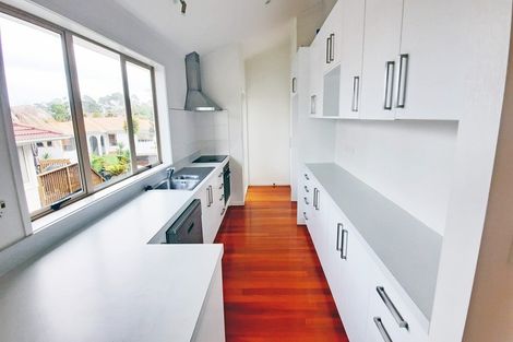 Photo of property in 1/226 Forrest Hill Road, Forrest Hill, Auckland, 0620