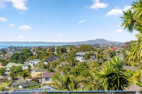 Photo of property in 797 East Coast Road, Northcross, Auckland, 0630