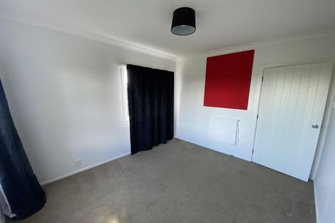 Photo of property in 11 Youngs Road, Papakura, 2110