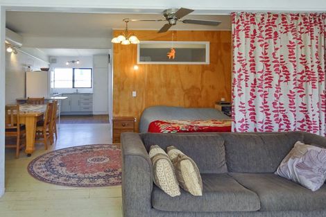 Photo of property in 4/2-4 Himatangi Street, Himatangi Beach, Foxton, 4891