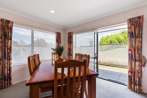 Photo of property in 34 Blackwood Drive, Wattle Downs, Auckland, 2103