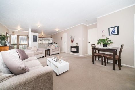 Photo of property in 50 Raglan Avenue, Cloverlea, Palmerston North, 4412