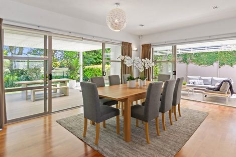 Photo of property in 33 Oak Manor Drive, Albany, Auckland, 0632