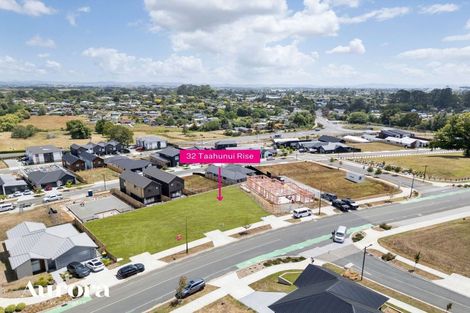 Photo of property in 32 Taahunui Rise, Peacocke, 3206