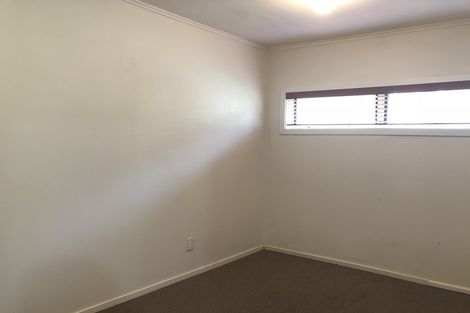 Photo of property in 318 Sturges Road, Henderson Valley, Auckland, 0612