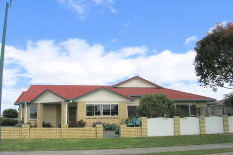 Photo of property in 1 Rosberg Place, Mount Maunganui, 3116