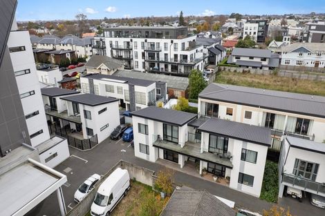 Photo of property in 9/12 Latimer Square, Christchurch Central, Christchurch, 8011