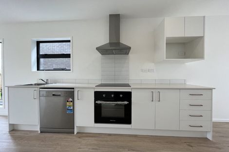Photo of property in 12 Rauemi Way, Te Atatu South, Auckland, 0610