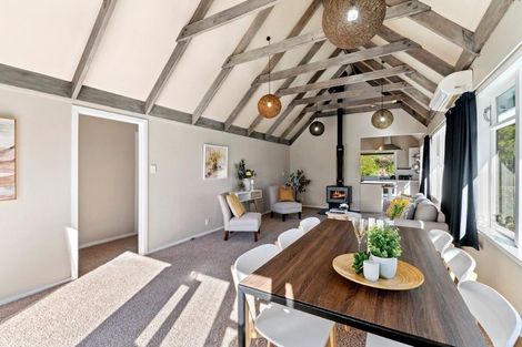 Photo of property in 52 Te Moana Road, Waikanae Beach, Waikanae, 5036