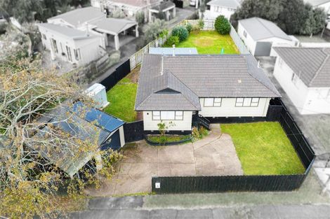 Photo of property in 8 Forest Hill Road, Henderson, Auckland, 0612