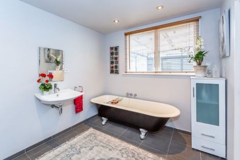 Photo of property in 104 Studholme Street, Somerfield, Christchurch, 8024