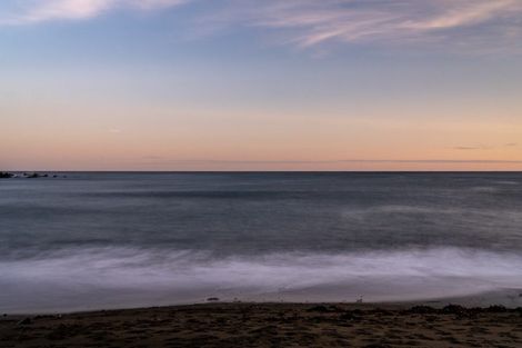 Photo of property in 84 The Esplanade, Houghton Bay, Wellington, 6023