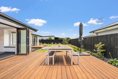 Photo of property in 102 Petries Road, Woodend, 7610