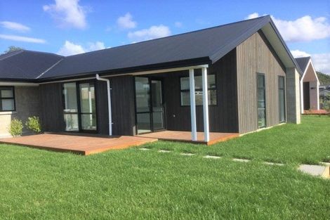 Photo of property in 3 Rochfort Crescent, Pyes Pa, Tauranga, 3112