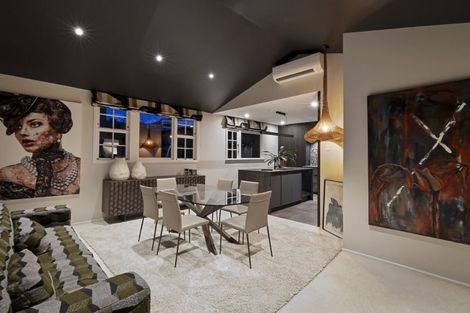 Photo of property in 11 Cedar Drive, Kelvin Heights, Queenstown, 9300