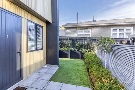 Photo of property in 6/20 Trent Street, Island Bay, Wellington, 6023