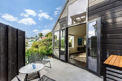 Photo of property in 28 Hay Street, Oriental Bay, Wellington, 6011