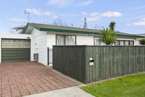 Photo of property in 178 Mangorei Road, Merrilands, New Plymouth, 4312