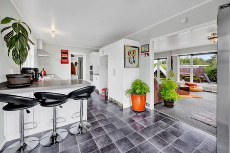 Photo of property in 8 Wera Street, Hawera, 4610