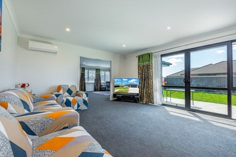 Photo of property in 191 Pacific Drive, Fitzherbert, Palmerston North, 4410