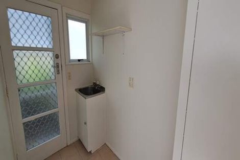Photo of property in 1/96 Te Atatu Road, Te Atatu South, Auckland, 0610