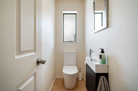 Photo of property in 15 Arirang Rise, Pinehill, Auckland, 0632