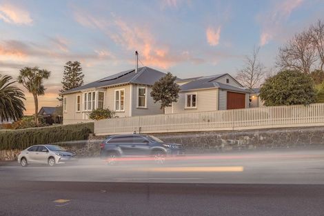 Photo of property in 69 Hackthorne Road, Cashmere, Christchurch, 8022