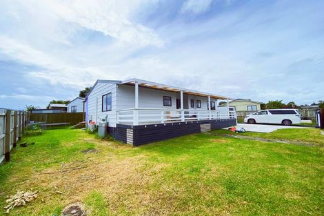 Photo of property in 1/6 Maplesden Drive, Clendon Park, Auckland, 2103