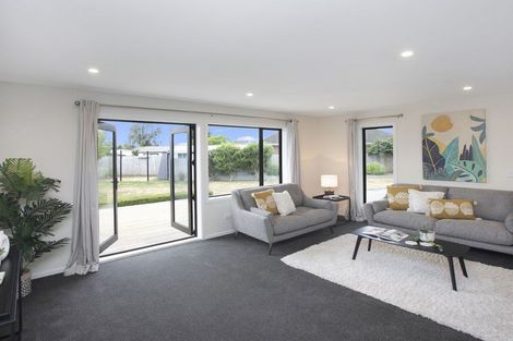 Photo of property in 10 Epping Place, Burnside, Christchurch, 8053