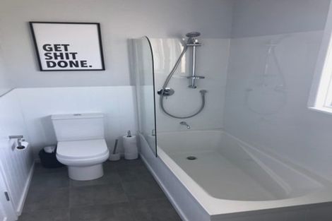 Photo of property in 2 Warren Street, Paparangi, Wellington, 6037