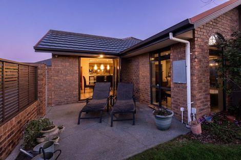 Photo of property in 17 Evergreen Place, Parklands, Christchurch, 8083