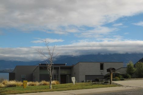 Photo of property in 13 Briar Bank Drive, Wanaka, 9305