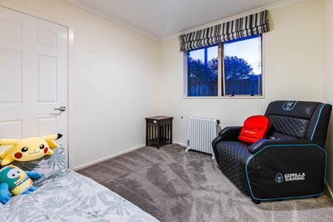 Photo of property in 14 Norman Close, The Gardens, Auckland, 2105