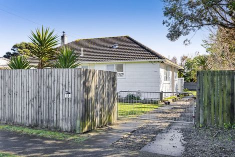 Photo of property in 18 Acourt Street, Hawera, 4610
