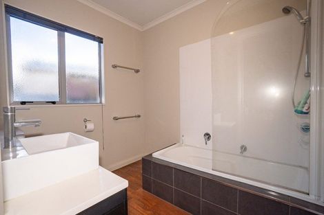 Photo of property in 8a Cedar Grove, Highbury, Palmerston North, 4412