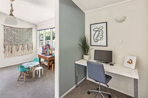 Photo of property in 1 Goddard Grove, Churton Park, Wellington, 6037