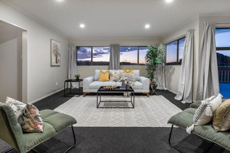 Photo of property in 30 Kinloch Place, Papakowhai, Porirua, 5024