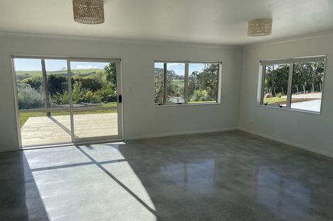 Photo of property in 135 Taiapa Road, Muriwai, Waimauku, 0881