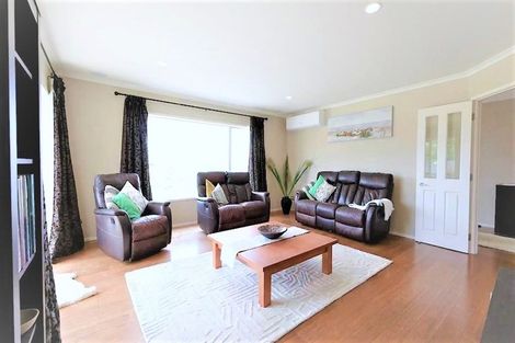 Photo of property in 35 Bayview Park Lane, Orewa, 0931